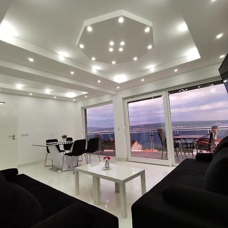 Apartments Blazevic, Heated Pool&Jacuzzi Dramalj Bagian luar foto