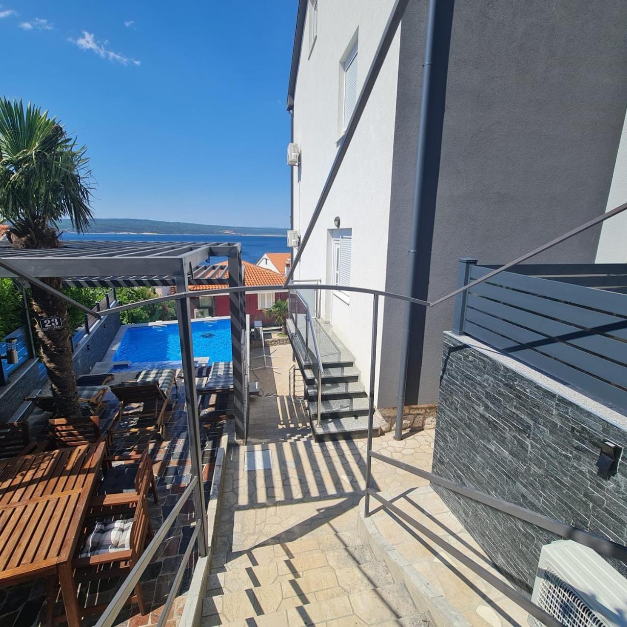 Apartments Blazevic, Heated Pool&Jacuzzi Dramalj Bagian luar foto