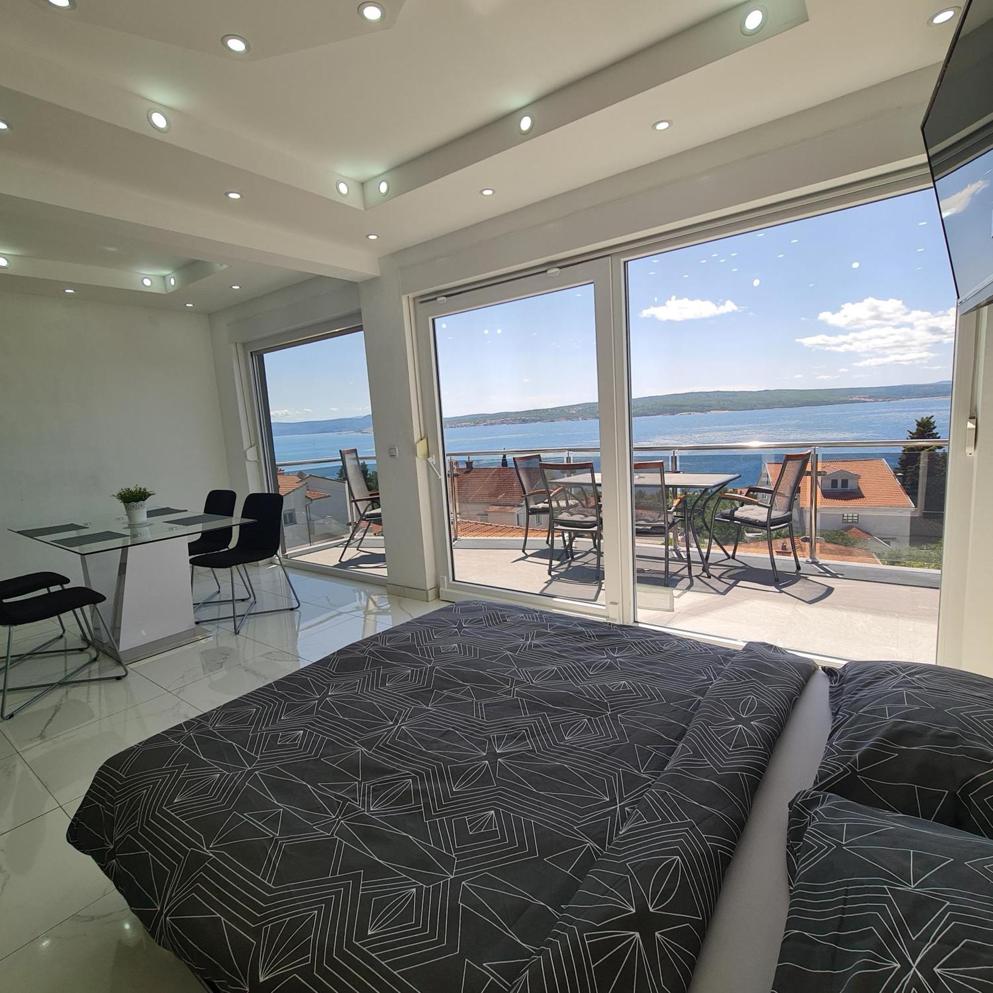 Apartments Blazevic, Heated Pool&Jacuzzi Dramalj Bagian luar foto