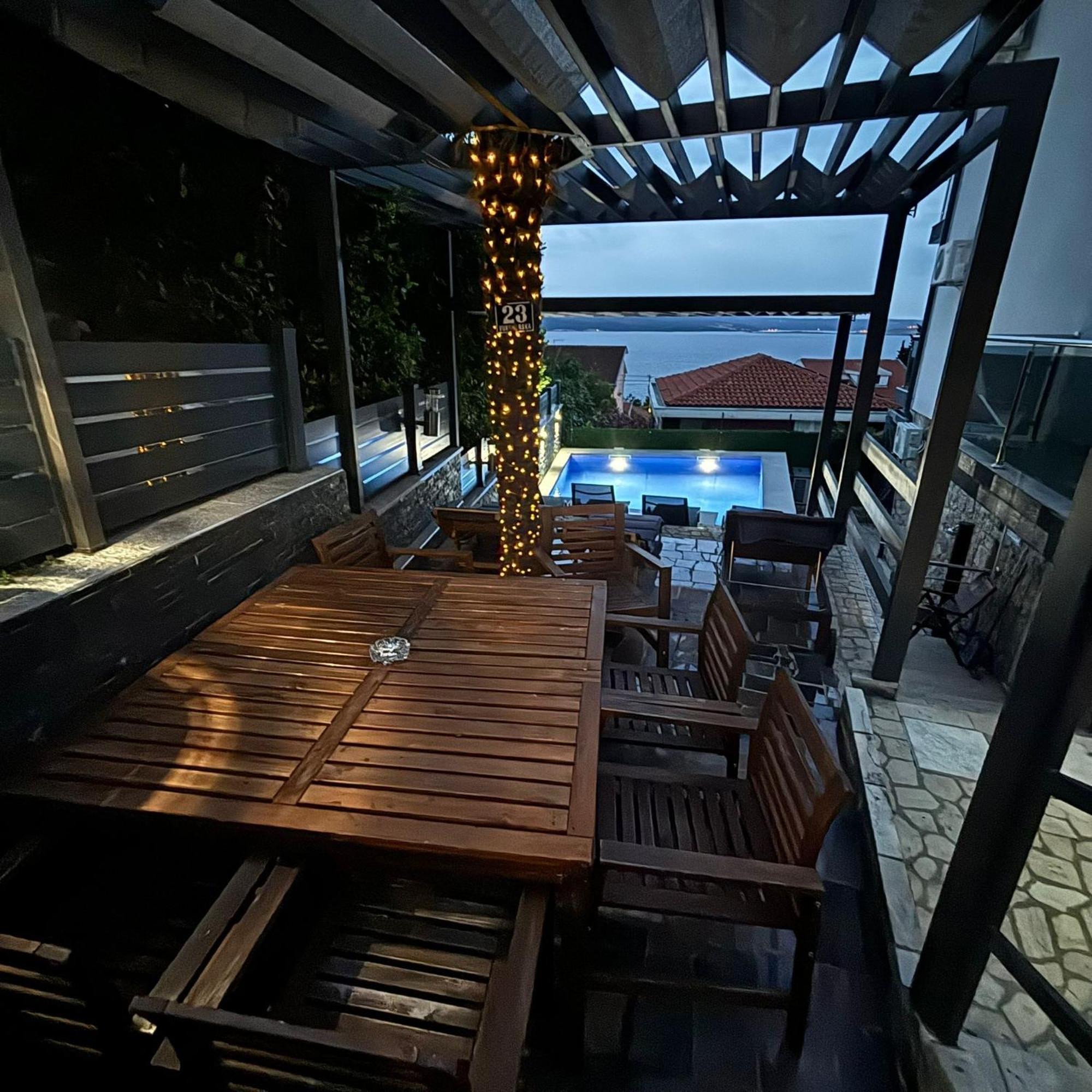 Apartments Blazevic, Heated Pool&Jacuzzi Dramalj Bagian luar foto