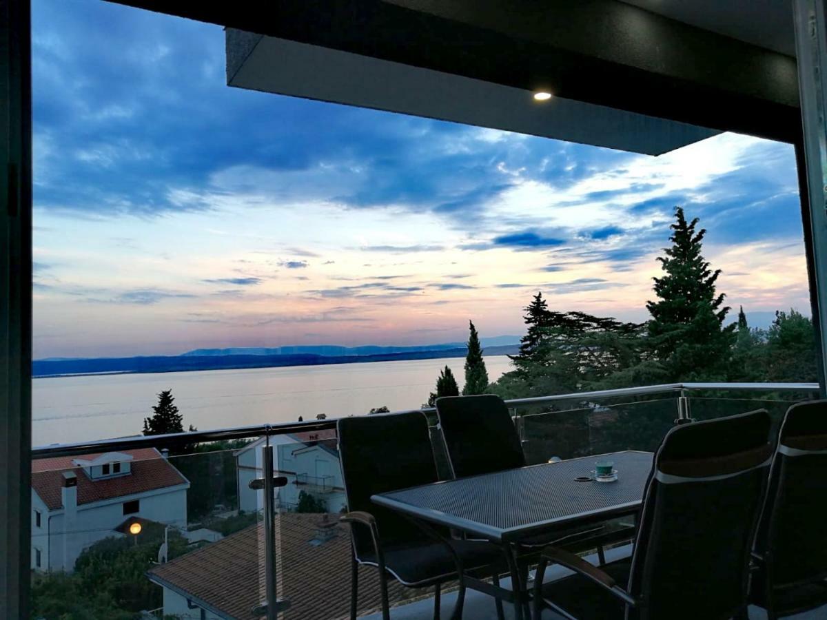 Apartments Blazevic, Heated Pool&Jacuzzi Dramalj Bagian luar foto