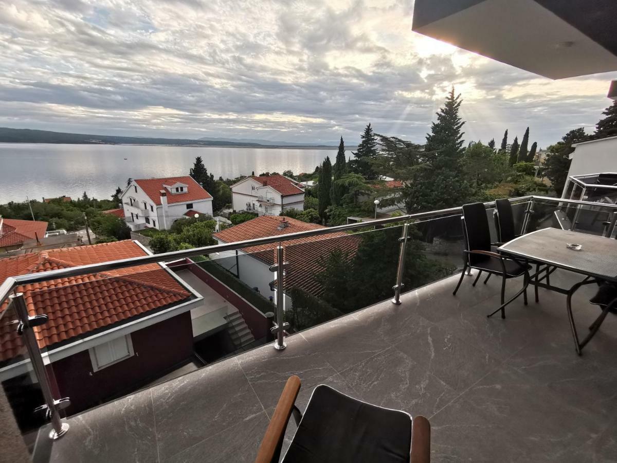 Apartments Blazevic, Heated Pool&Jacuzzi Dramalj Bagian luar foto