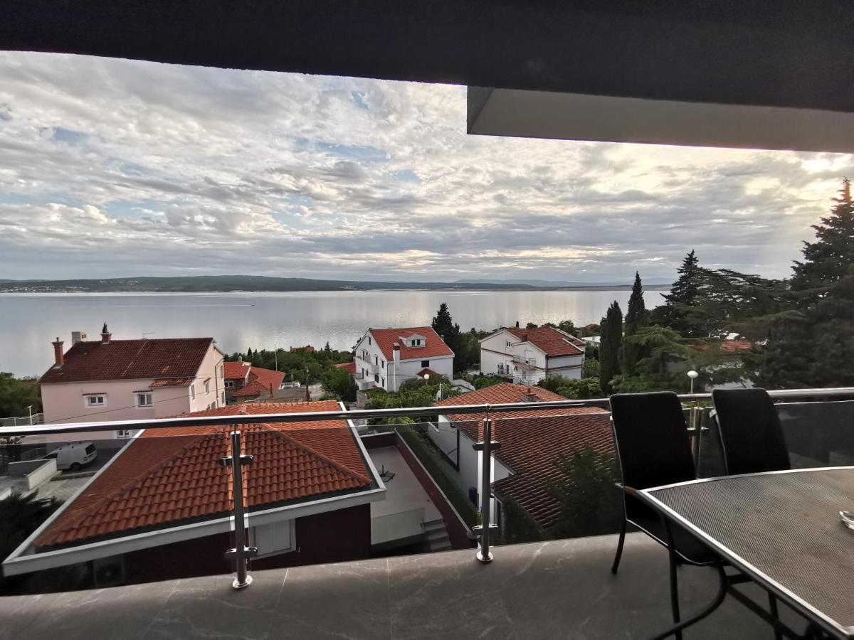 Apartments Blazevic, Heated Pool&Jacuzzi Dramalj Bagian luar foto