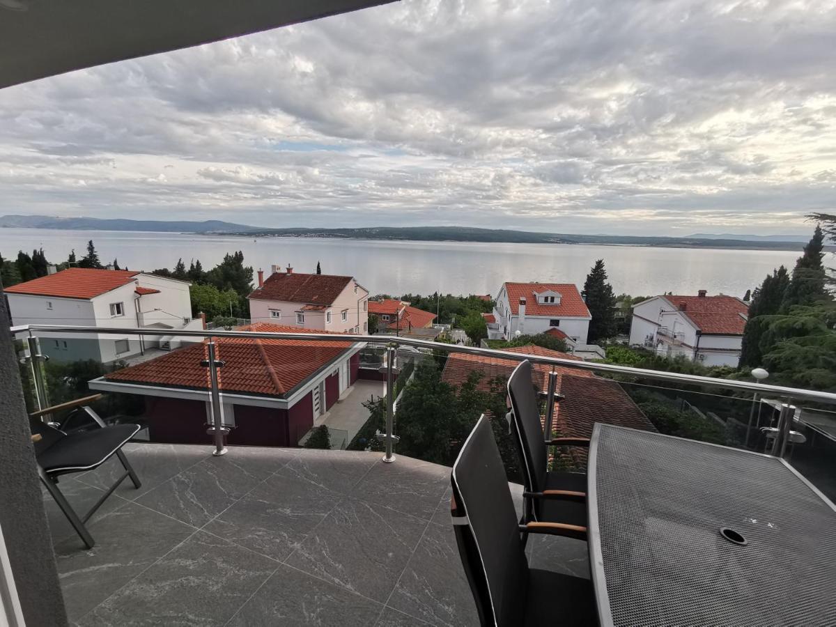 Apartments Blazevic, Heated Pool&Jacuzzi Dramalj Bagian luar foto