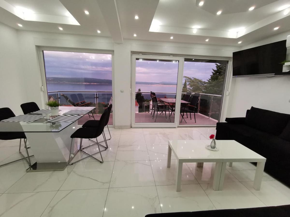 Apartments Blazevic, Heated Pool&Jacuzzi Dramalj Bagian luar foto